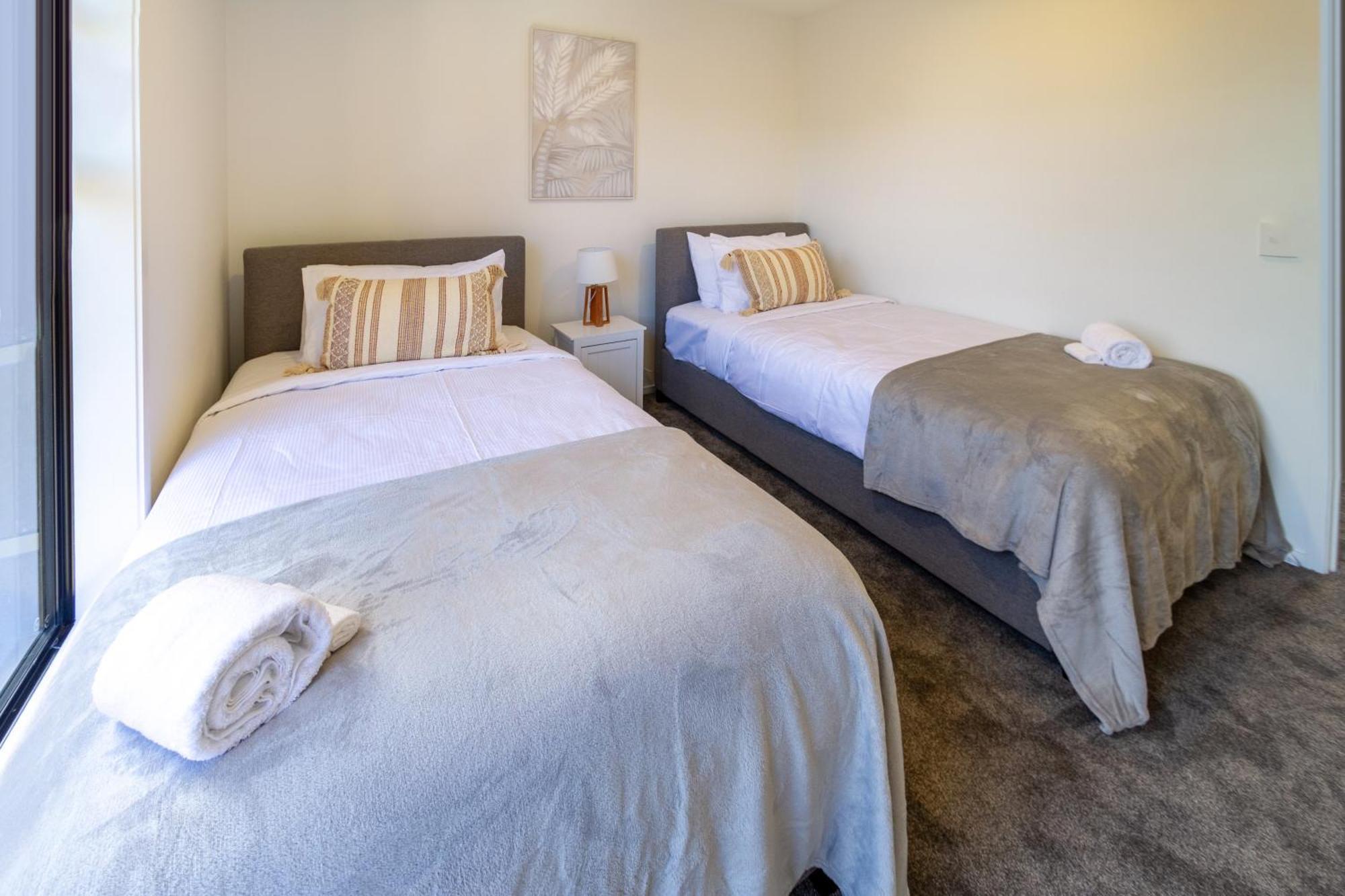Apartamento Chic 2-Bed Gem: Trust Arena Proximity - West Akl Auckland Exterior foto